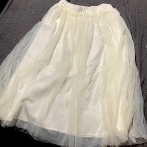 Shein white tulle skirt size medium